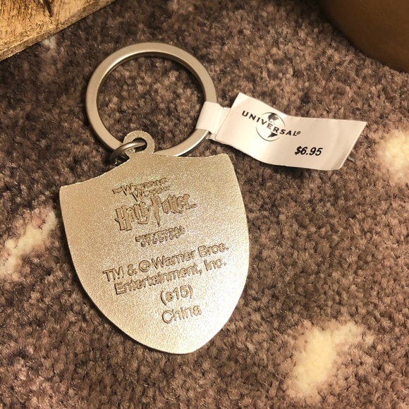 Free w purchase WWoHP Gryffindor Quidditch Keyring - Picture 2 of 2